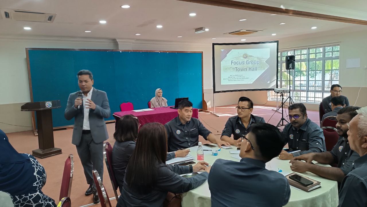 356662752 573276968314836 8761912749982072569 N